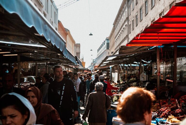 Best Food Markets to Visit While Traveling Worldwide featured