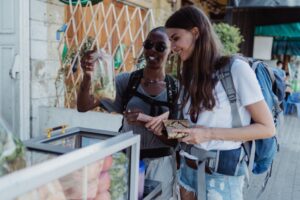 Best Street Foods to Try in Global Travel Destinations featured