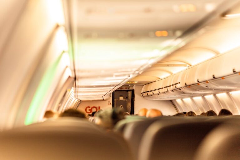 Best Travel Tips for Stress Free Travel Experiences featured