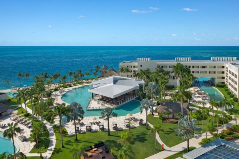 Dreams Puerto Morelos Resort & Spa Exterior View of Pool and Ocean