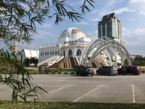 Malaysia Travel Guide: Top Places to Visit and Tips featured