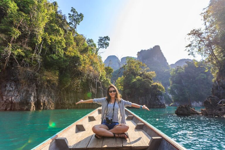 Thailand Travel Guide: Top Destinations and Travel Tips featured