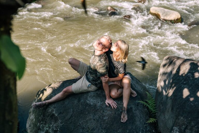 Top Wildlife Travel Experiences for Nature Lovers Worldwide featured