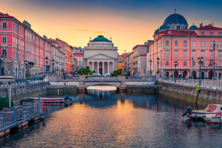 This Gorgeous Underrated Coastal City In Italy Is Surging In Popularity